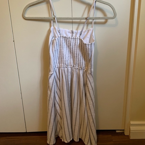Hollister white spaghetti strap dress - Picture 2 of 3